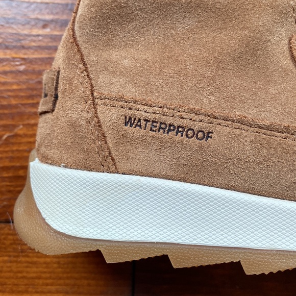 Sorel Youth Whitney II Joan Lace Boot, in Velvet Tan, SZ 5 - Picture 10 of 14